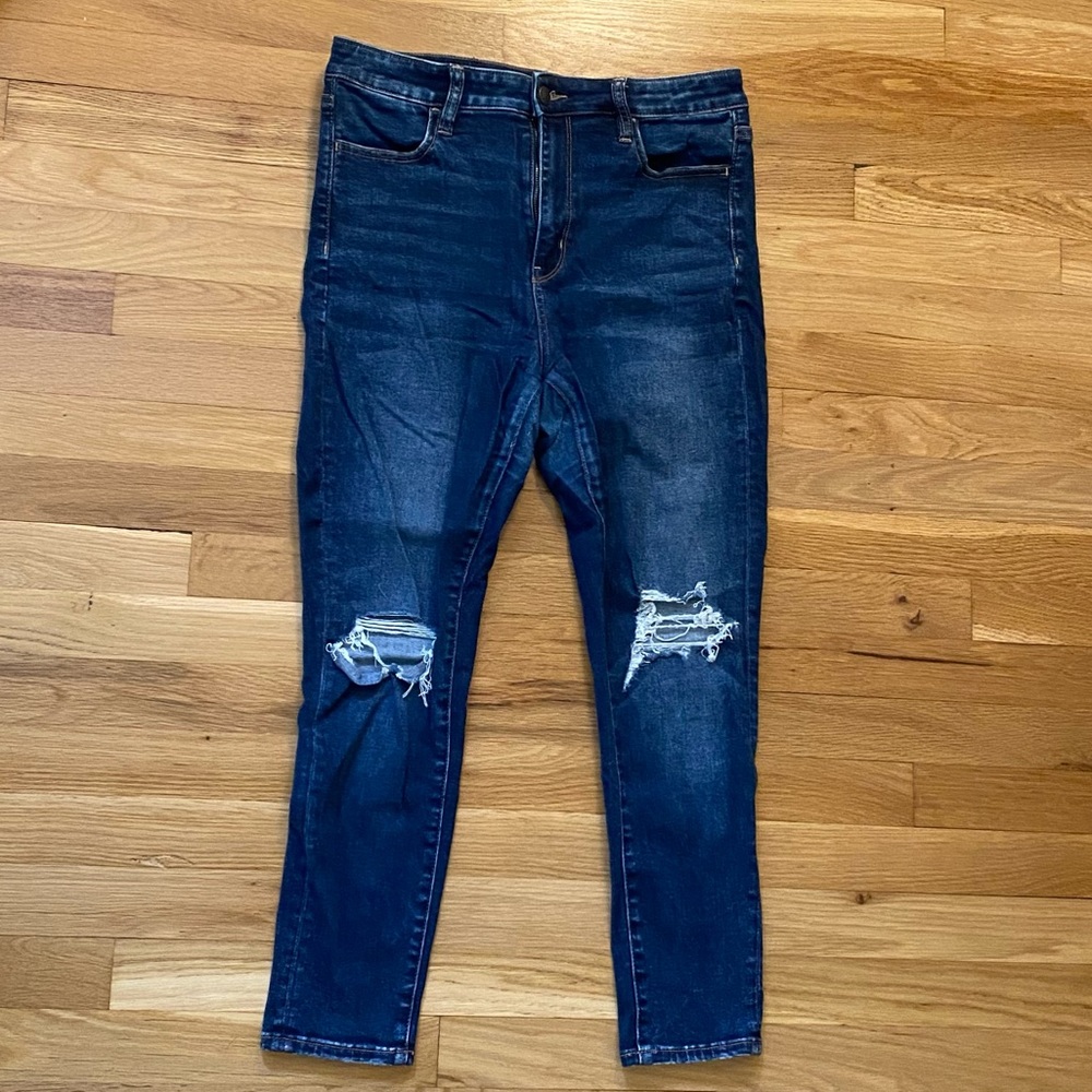 American Eagle distressed dark wash skinny jeans